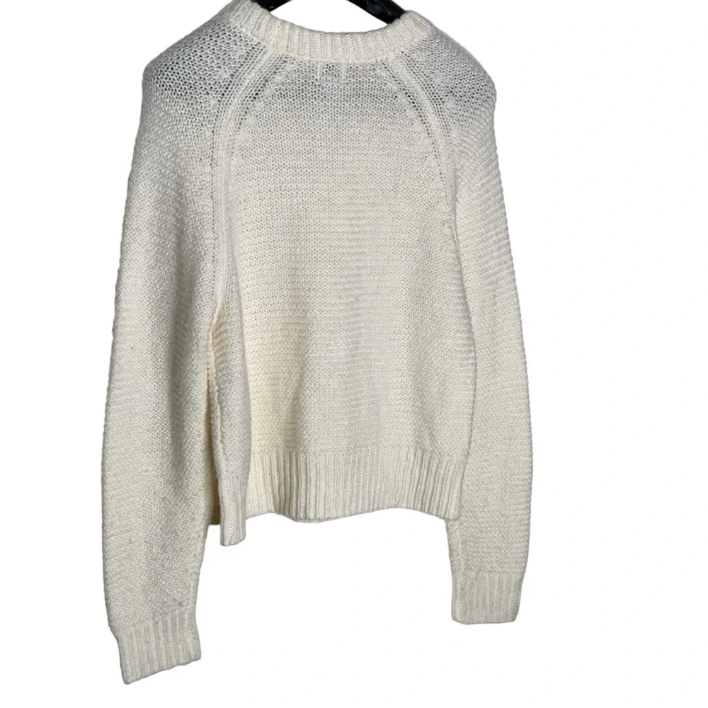 A new day-white long sleeve sweater. Size M - Picture 5 of 7